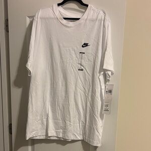 Nike Men's Classic White Tee
